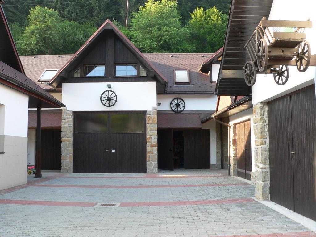 Pension Karolina Trnava Dış mekan fotoğraf